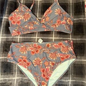Cupshe Gray and Pink Floral Bikini Set